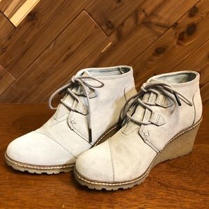 Toms Wedge Booties Boot Leather Tan Nude Size 6.5